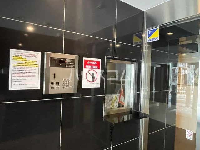 20/26 エントランス