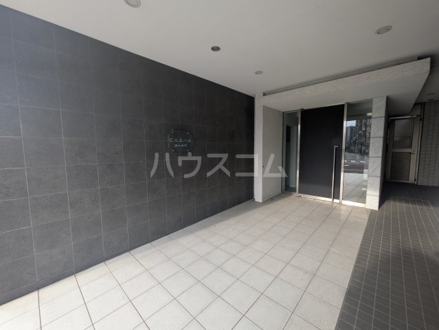 25/30 エントランス