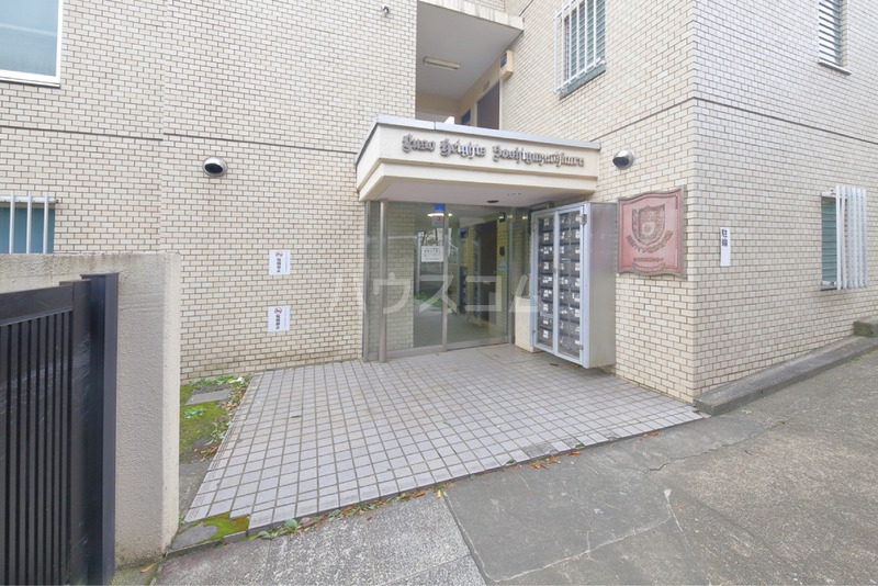 14/22 エントランス