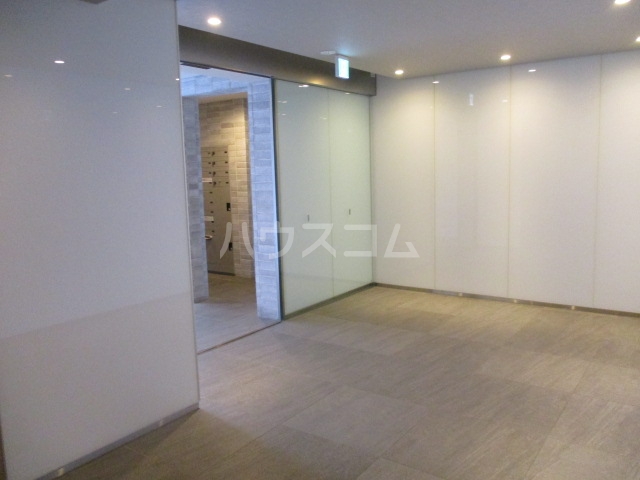 21/30 エントランス