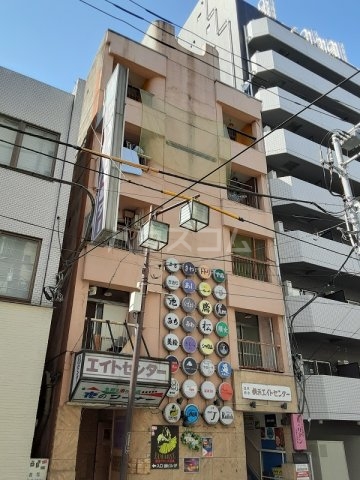 21/30 エントランス