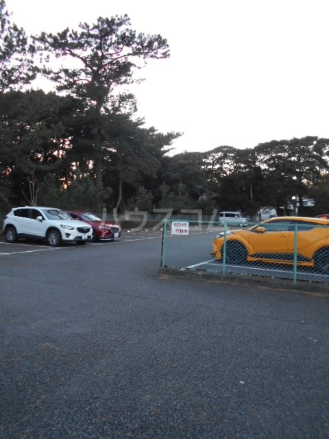 20/23 駐車場