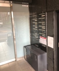 18/26 エントランス