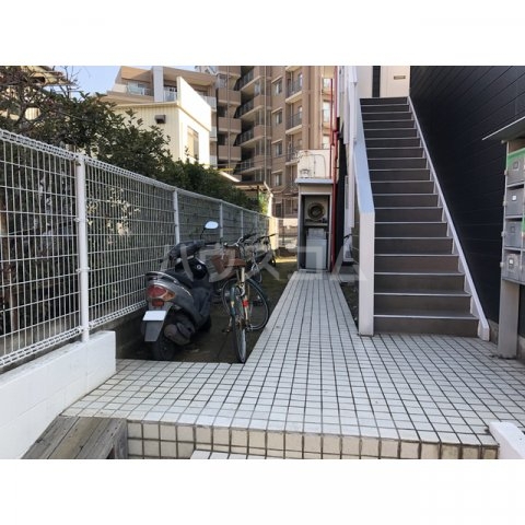 21/24 エントランス