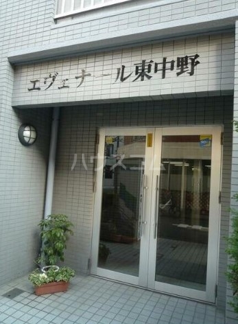 18/24 エントランス