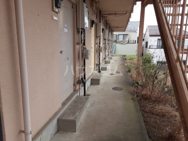 22/30 エントランス