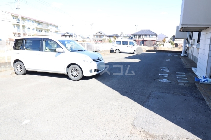 2/5 駐車場