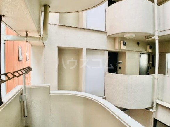 18/27 バルコニー