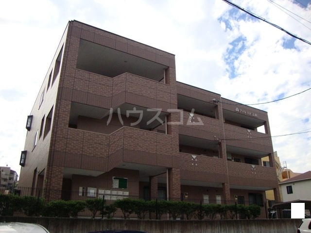 20/29 エントランス