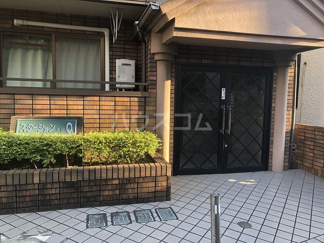 21/28 エントランス