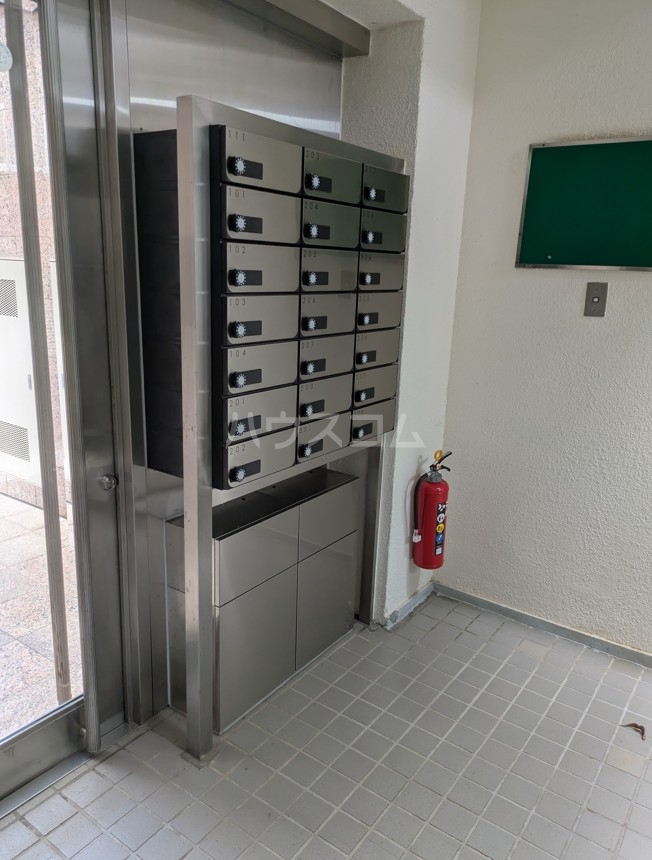 21/24 エントランス