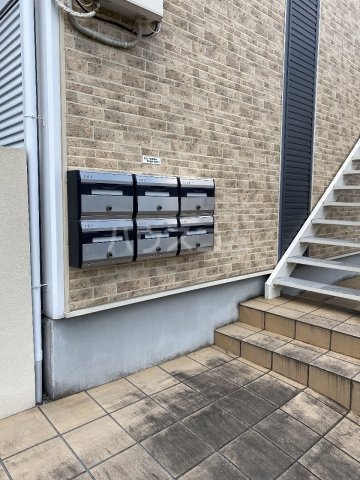 28/30 エントランス