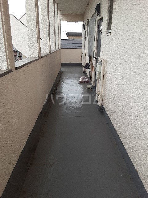 20/27 バルコニー