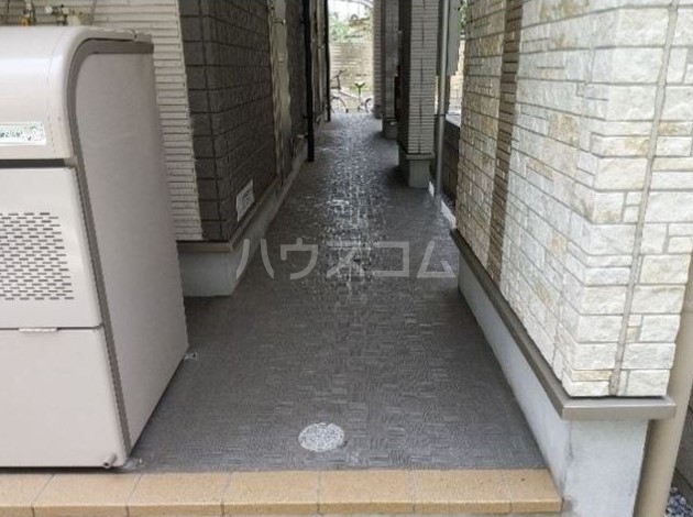 2/4 エントランス