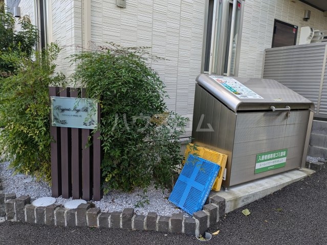 21/29 エントランス