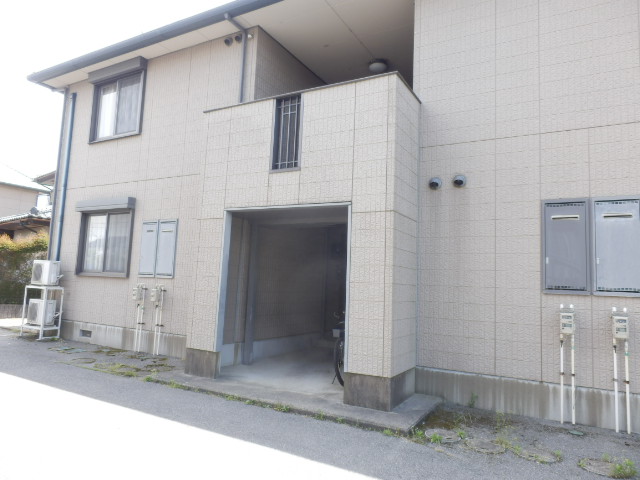 21/29 エントランス