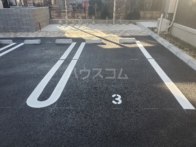 22/28 駐車場
