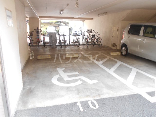 4/7 駐車場