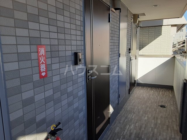 19/25 エントランス