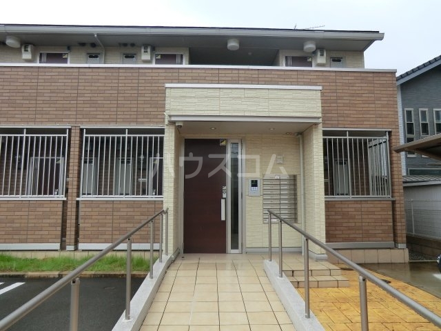 18/21 エントランス