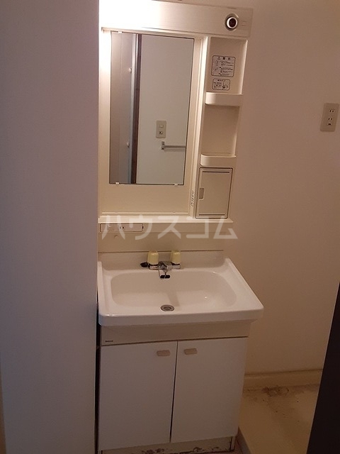 18/28 洗面