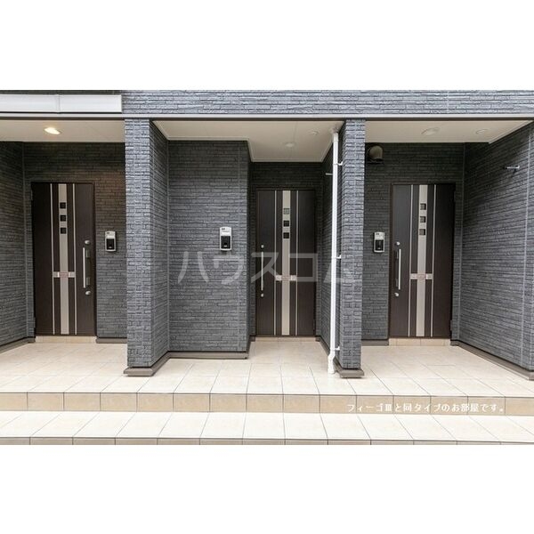 14/20 エントランス