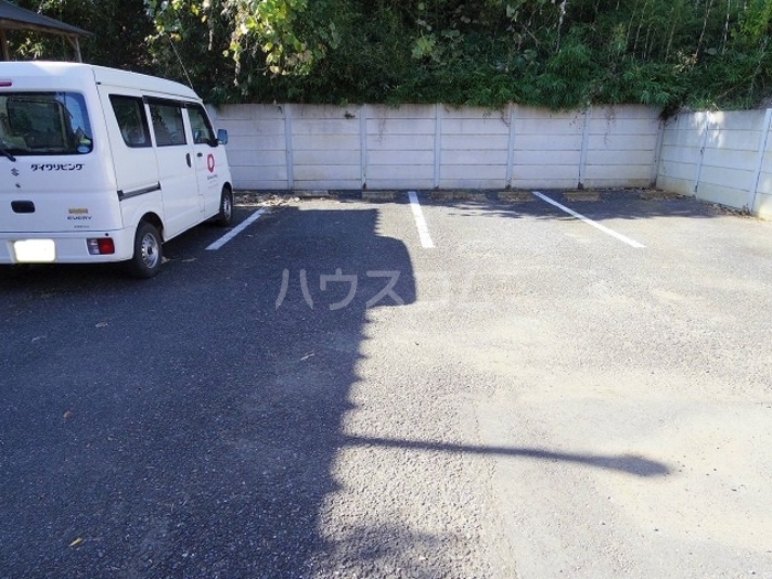 16/19 駐車場