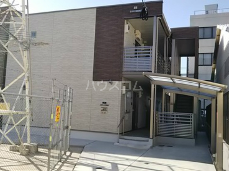 2/2 エントランス