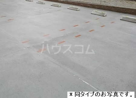14/20 駐車場