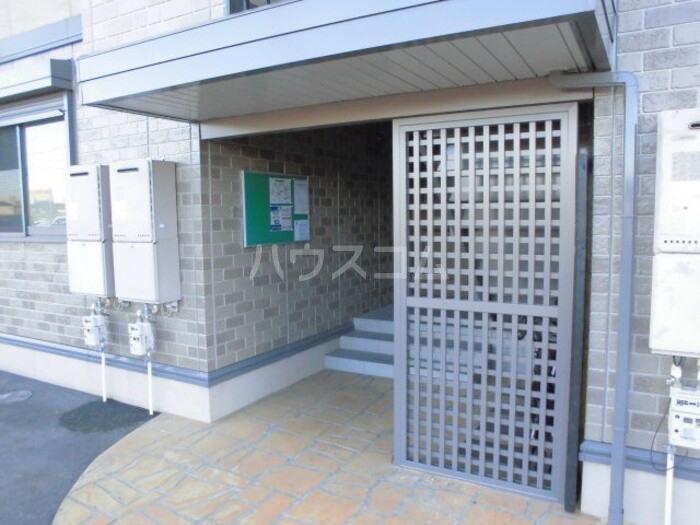 20/30 エントランス