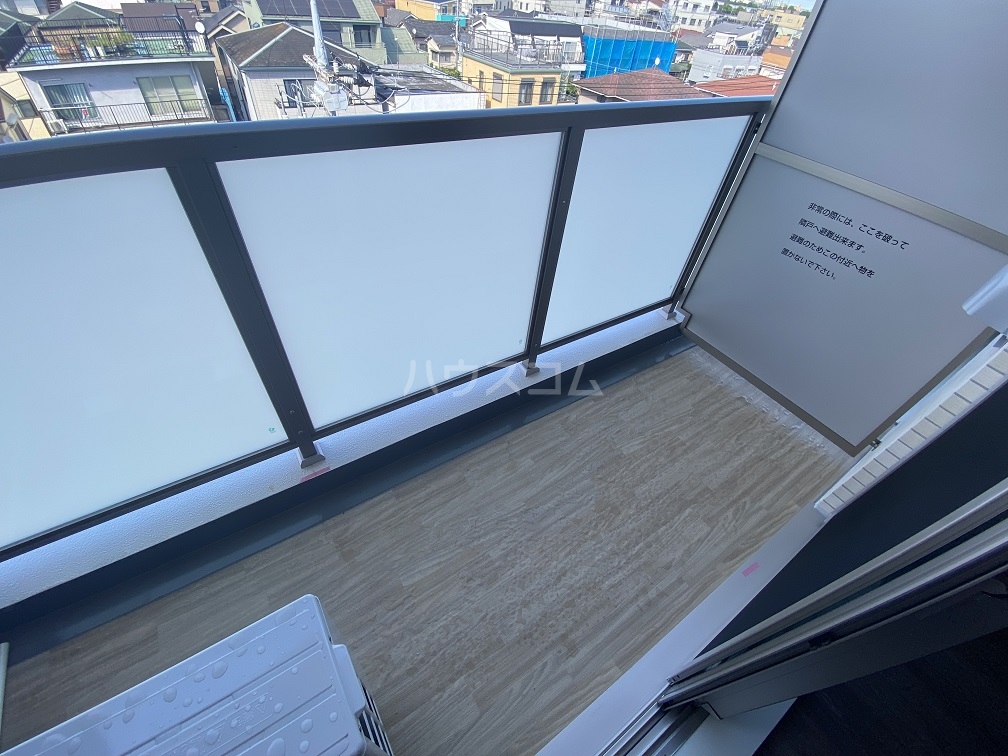 19/28 バルコニー