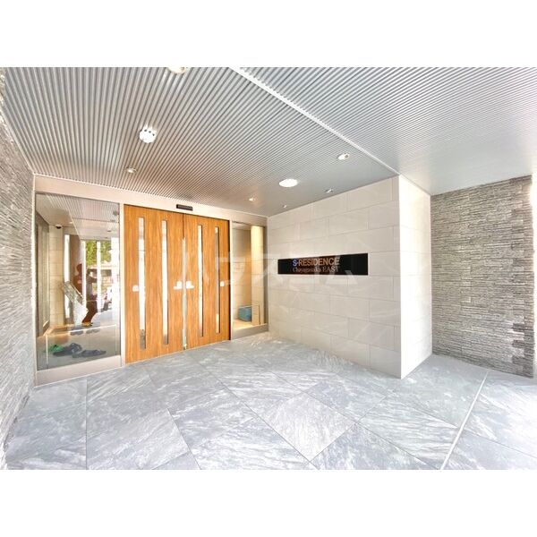 20/24 エントランス