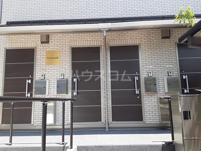25/30 エントランス