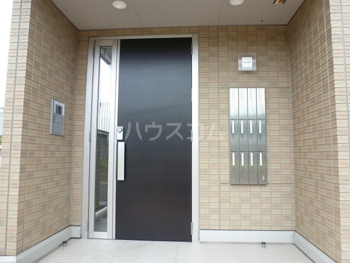 17/23 エントランス