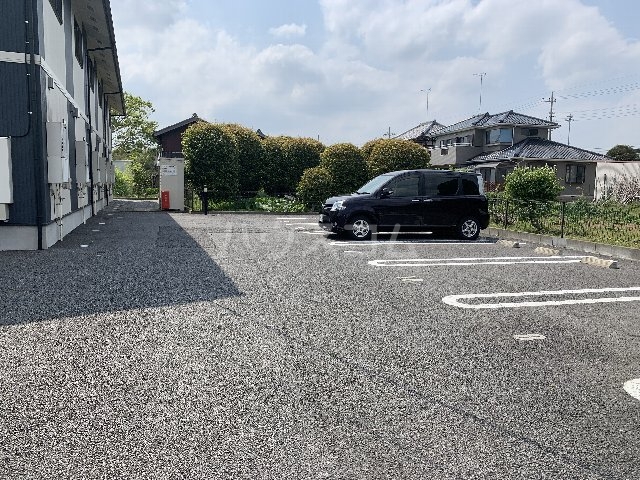 24/27 駐車場