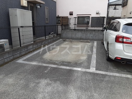 22/30 駐車場