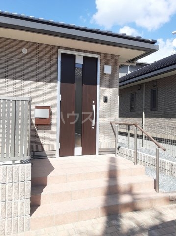 28/30 エントランス