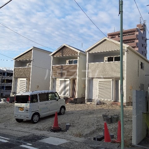 24/30 エントランス