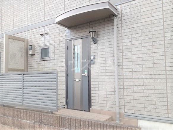 2/4 エントランス