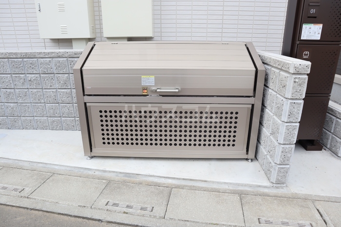 14/17 エントランス