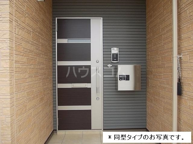 14/20 エントランス