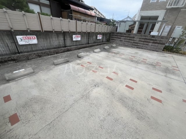 22/29 駐車場