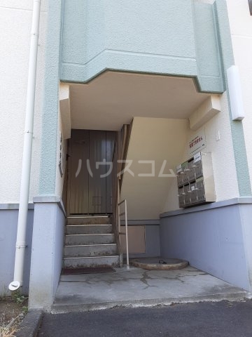 21/30 エントランス