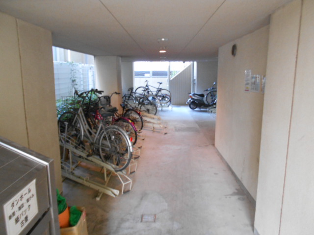 22/30 駐車場