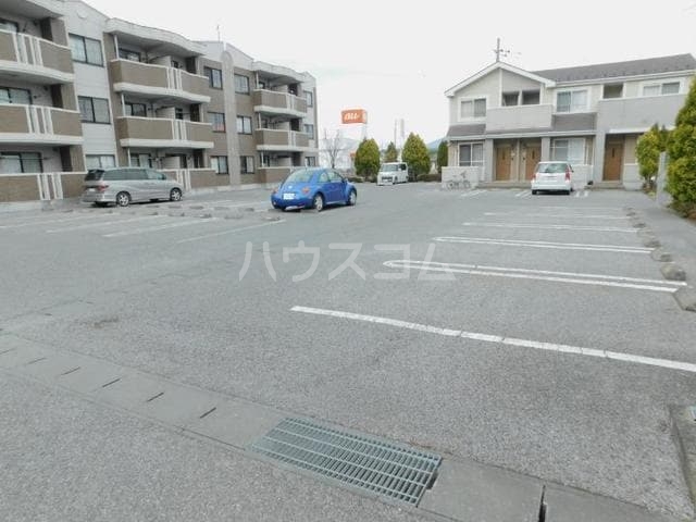 14/21 駐車場