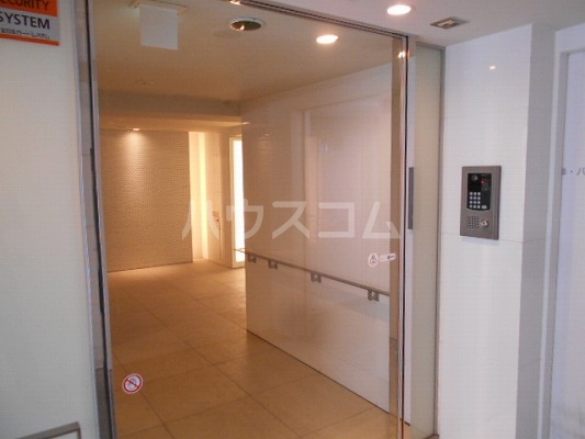 22/30 エントランス