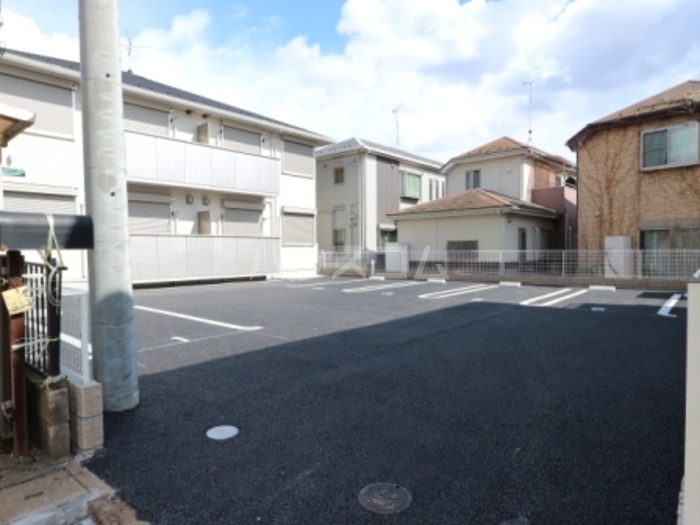 2/3 駐車場