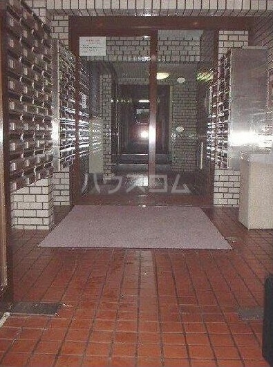 14/23 エントランス