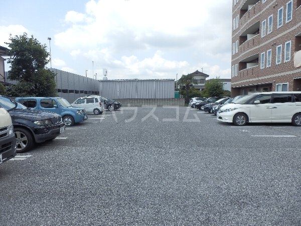 15/23 駐車場