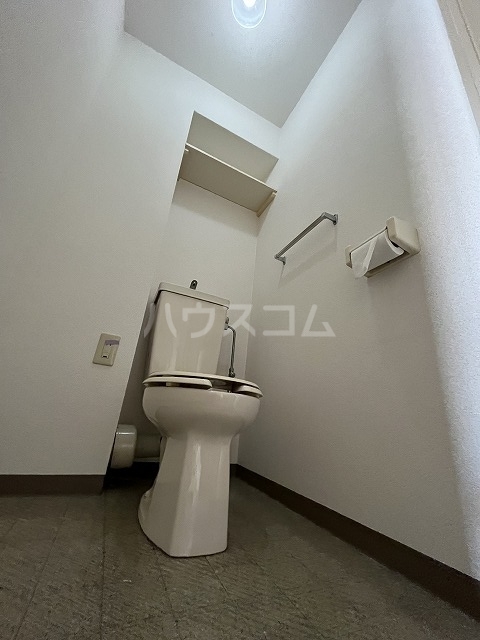 23/30 トイレ